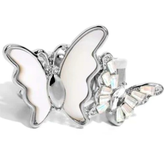 Paparazzi Jewelry - ⚪️🦋⚪️ “DUALING DECADENCE” WHITE RING ~ PAPARAZZI❗️⚪️🦋⚪️